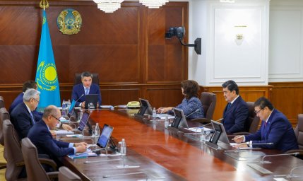 Олжас Бектенов кезекті отырыс өткізді