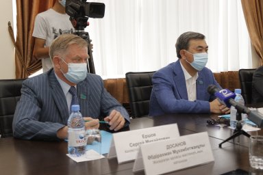 ПАРЛАМЕНТ ДЕПУТАТТАРЫ – ЖЕЗҚАЗҒАНДА