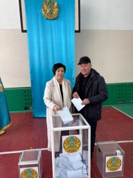Жезқазған қаласында металлургтер әулеті &ndash; Доспановтар референдумда дауыс берді