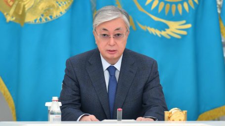 ​ПРЕЗИДЕНТ: ҮКІМЕТ ЭПИДЕМИОЛОГИЯЛЫҚ ЖАҒДАЙДЫ ТҰРАҚТАНДЫРУҒА ҚАТЫСТЫ ШАРАЛАРДЫ ЖАРИЯЛАЙДЫ