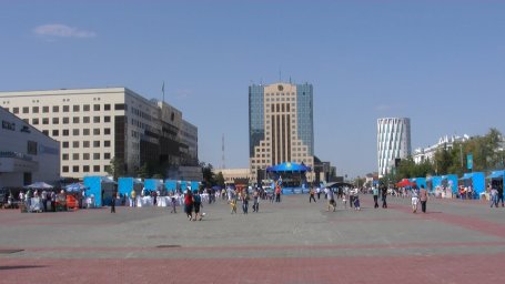 ​«БЕЙБІТШІЛІК ҚАЛАСЫ» ҚАЛАЙ БОЙ КӨТЕРДІ: ЖАҢА АСТАНАНЫҢ ТҰСАУКЕСЕРІ АЛДЫНДА