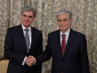 Мемлекет басшысы «Siemens AG» компаниясының атқарушы директорымен кездесті