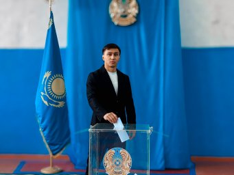 Қазақ күресінен Азия чемпионы Нұртілек Ерболатұлы Қаракесеков референдумда дауыс берді
