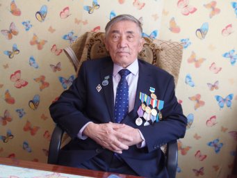 ​ҚАДІРЛІ КІСІ ҚАРТАЙМАЙДЫ