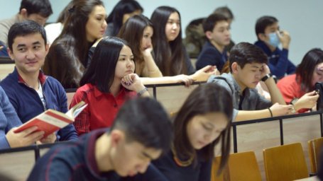 ​БИЫЛ ЕМТИХАН ТАПСЫРУ мен ДИПЛОМДЫҚ ЖҰМЫСТАРДЫ ҚОРҒАУ ҚАЛАЙ ӨТЕДІ?