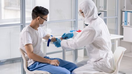 Денсаулық министрлігі коронавирустан емделіп жатқандардың жағдайын айтты