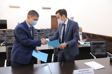 ​ЕКІ ЕЛДІ МЕКЕН ТҰРҒЫНДАРЫ ГАЗ ЖАҒАДЫ